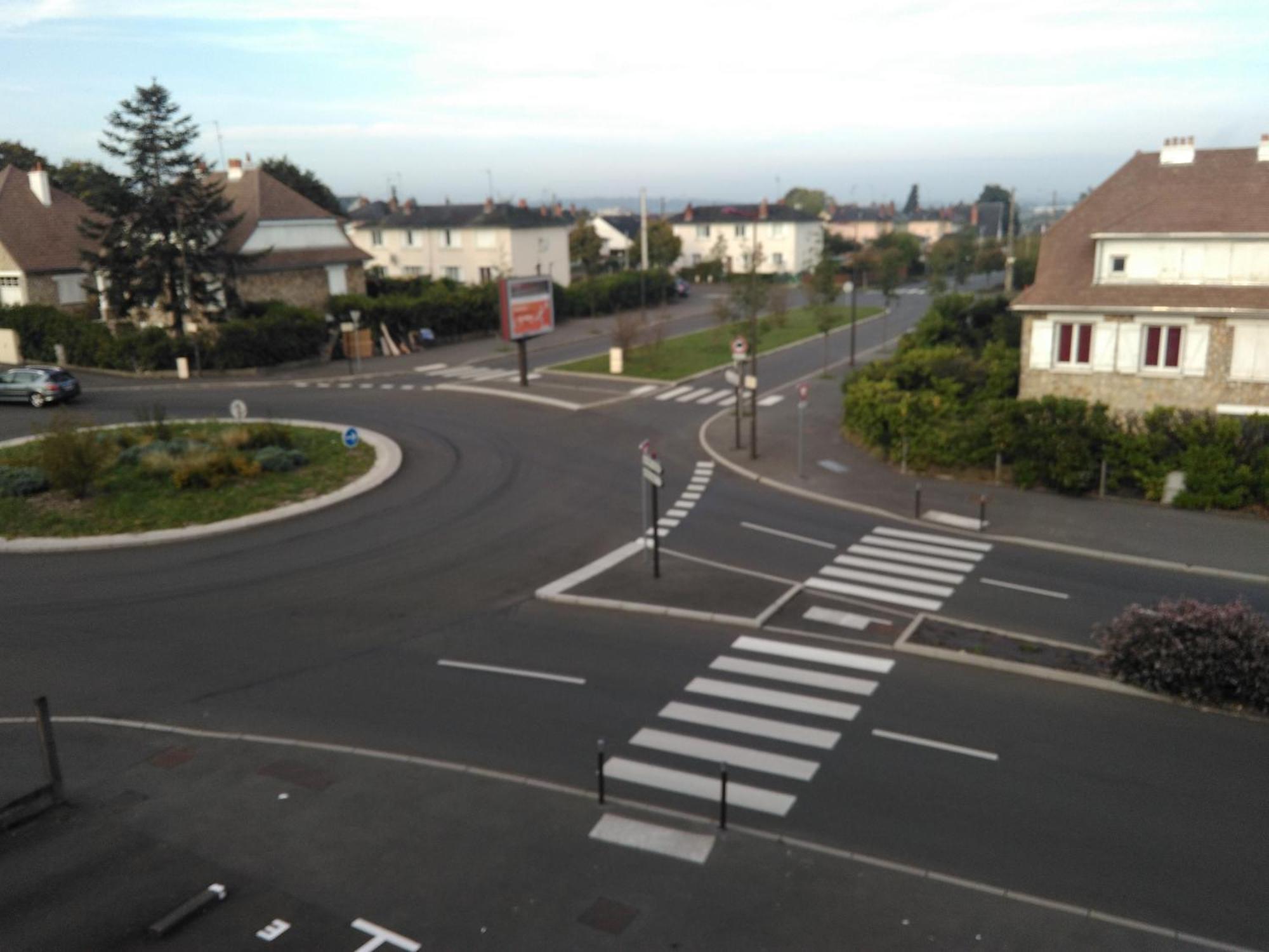 24 Fois Plus - Circuit Des 24 H A 10 Mn - 2 Chambres, 4 Personnes & Cuisine Le Mans Bagian luar foto