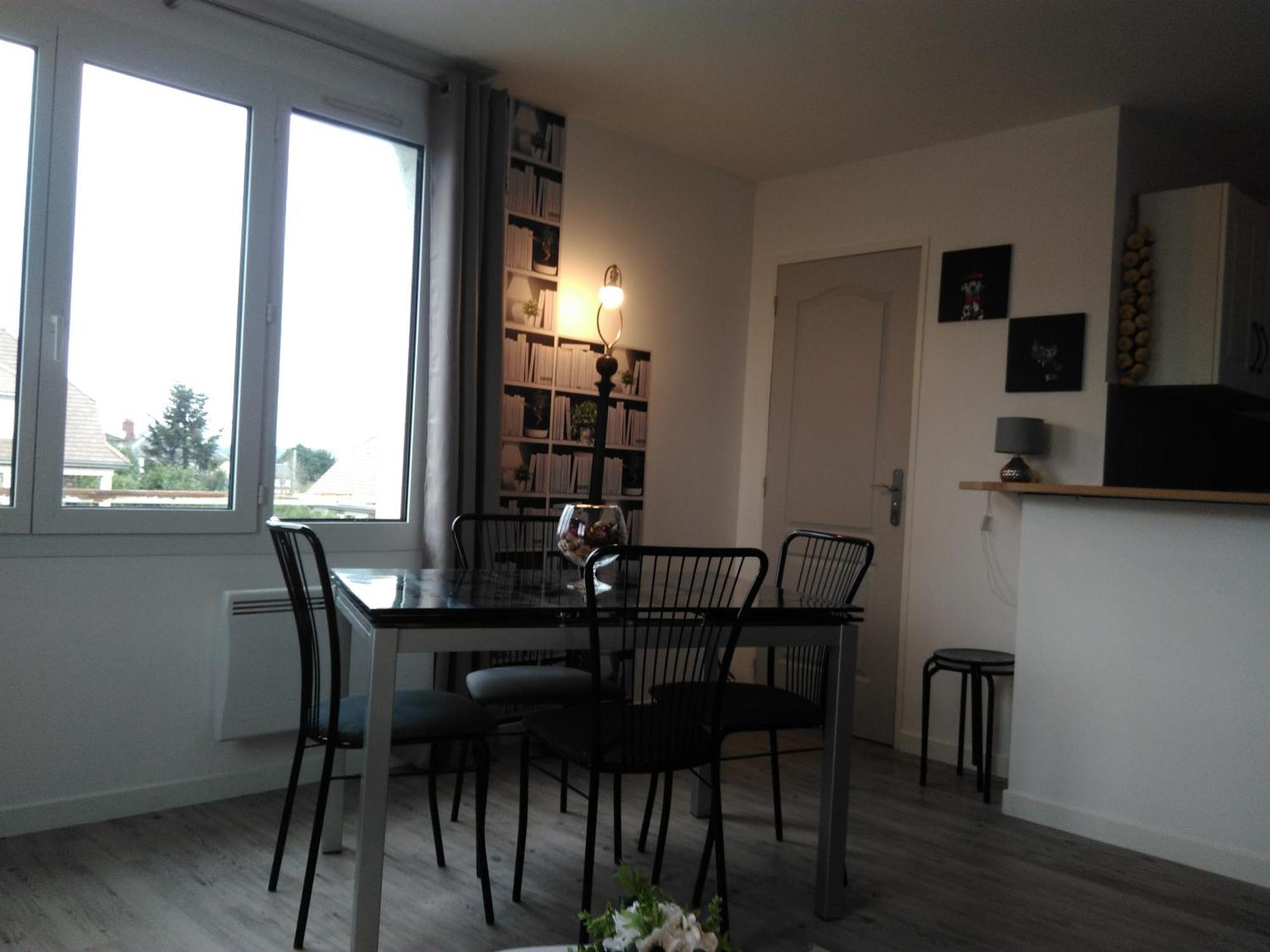 24 Fois Plus - Circuit Des 24 H A 10 Mn - 2 Chambres, 4 Personnes & Cuisine Le Mans Bagian luar foto